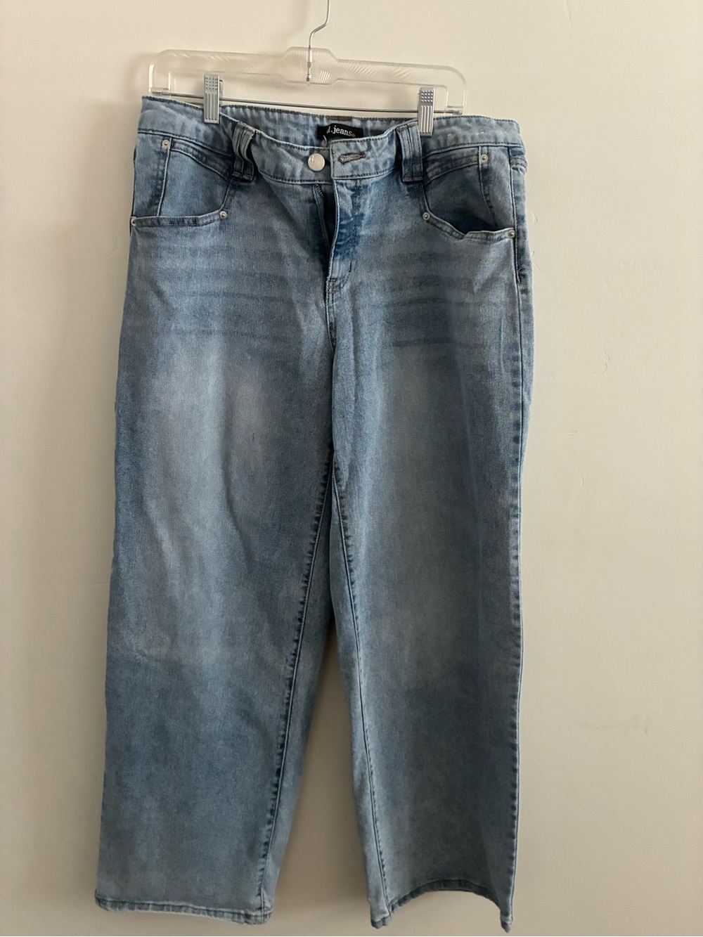 D jeans Light Wash woman’s size 14 wide leg Jeans